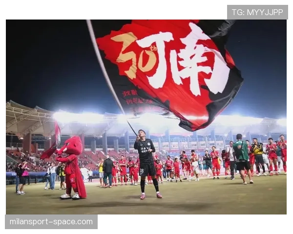 河南队利用航海体育场主场氛围全力冲击联赛排名